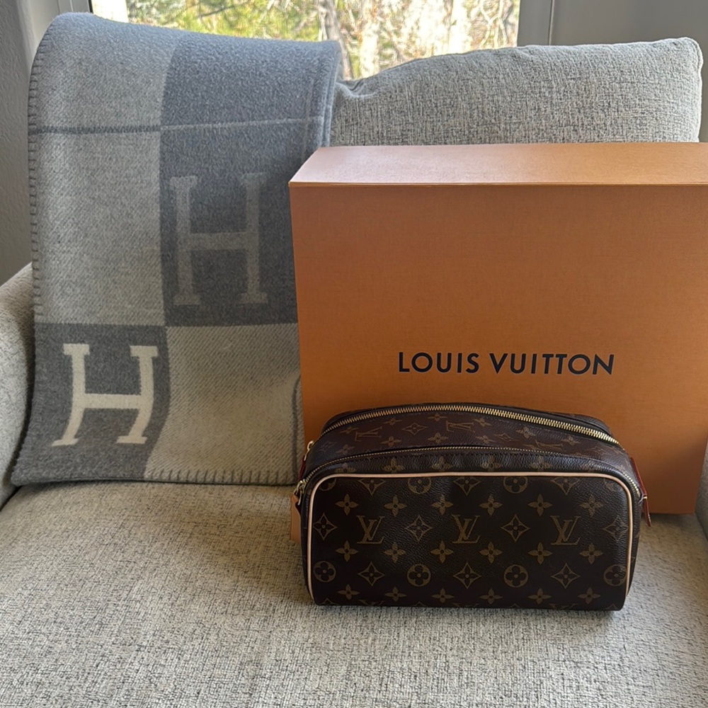 Louis Vuitton Brown Monogram King Size Toiletry Bag- Unisex